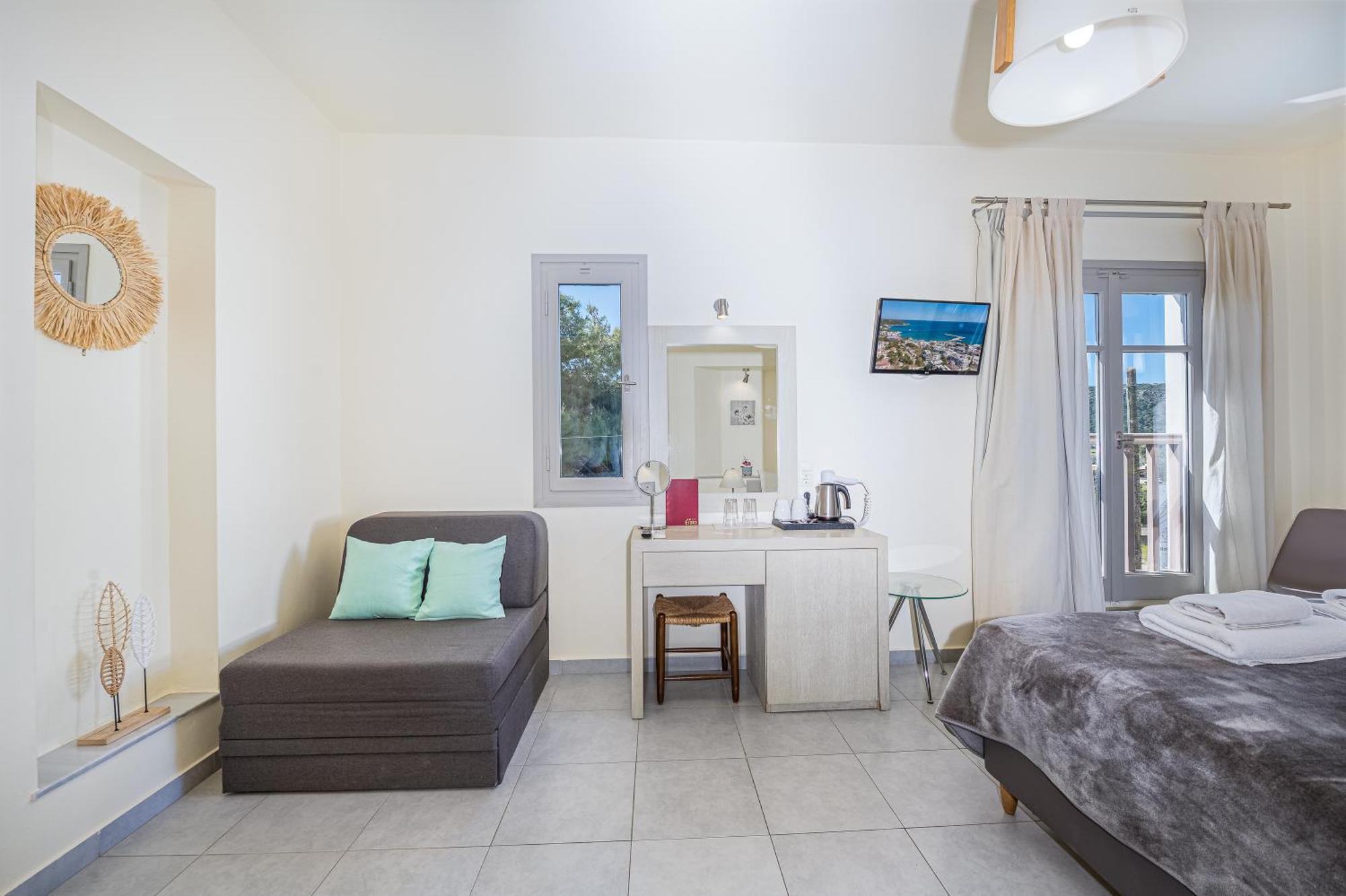 Erato Hotel Agia Marina  Bagian luar foto