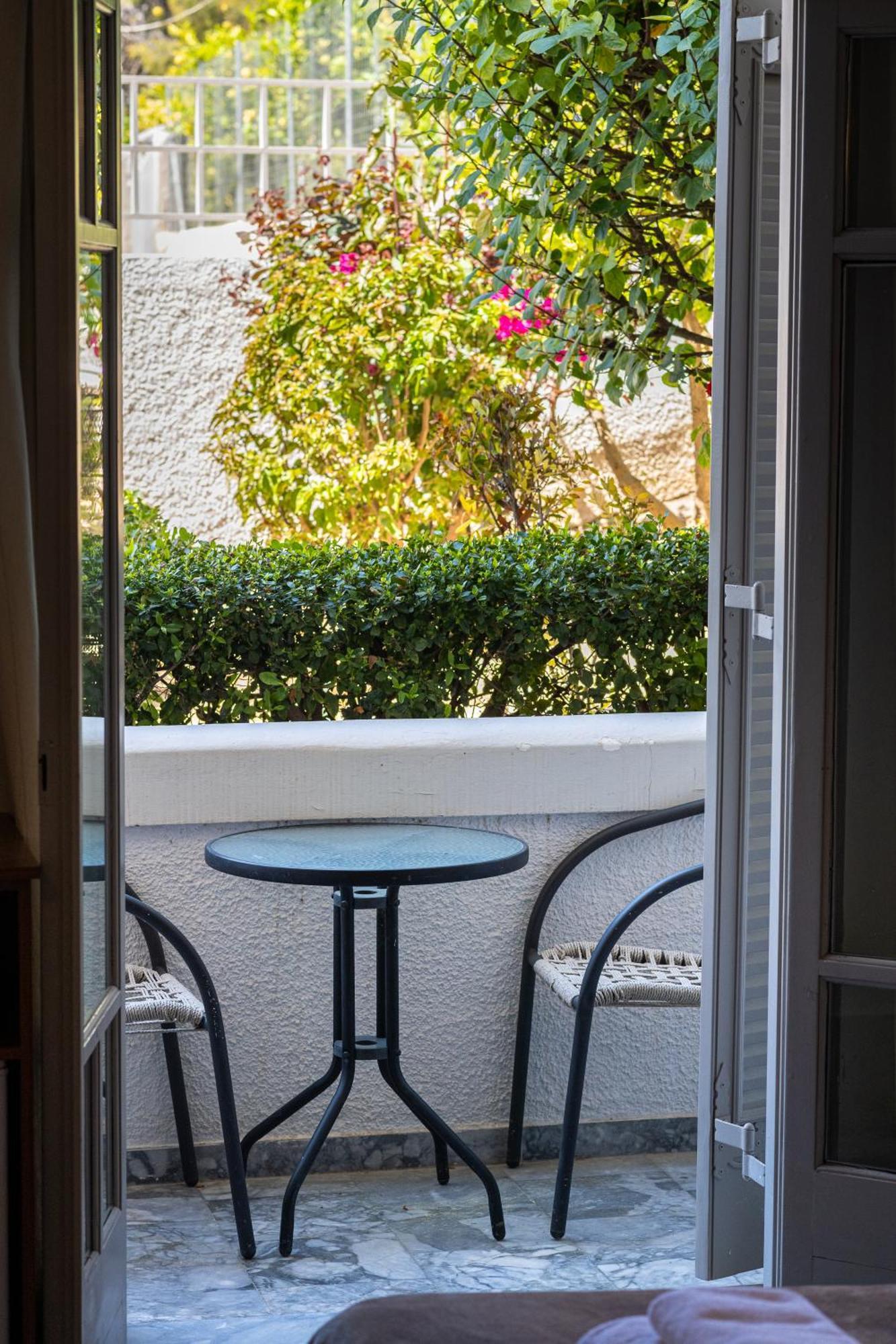 Erato Hotel Agia Marina  Bagian luar foto
