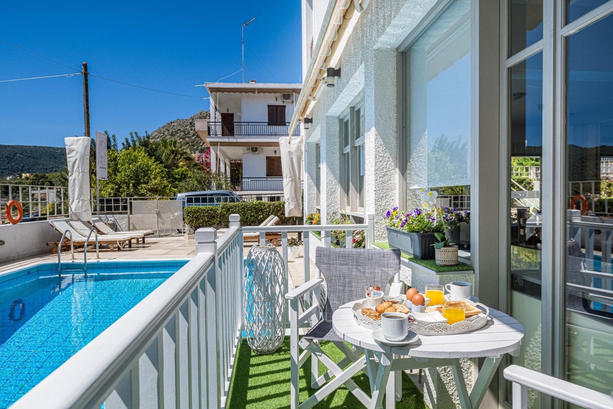 Erato Hotel Agia Marina  Bagian luar foto