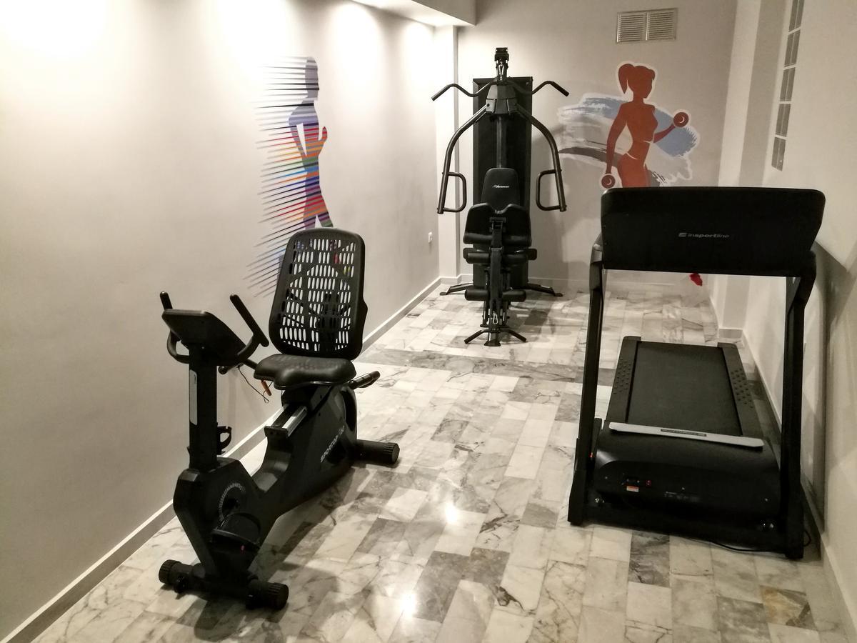 Erato Hotel Agia Marina  Bagian luar foto